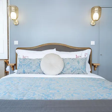 Authentic פורטו