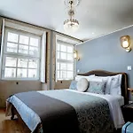 Authentic Apartman